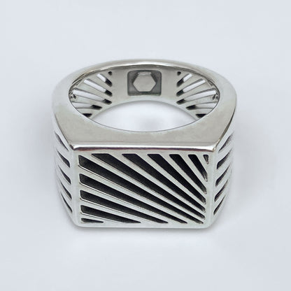 Stratton Signet