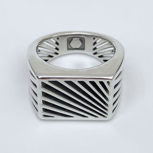 Stratton Signet